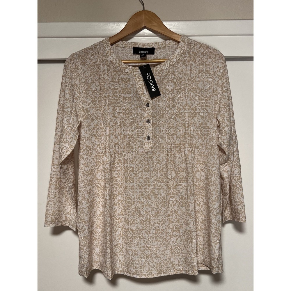 Briggs blouse, size M perfect for a casual-elegant or office